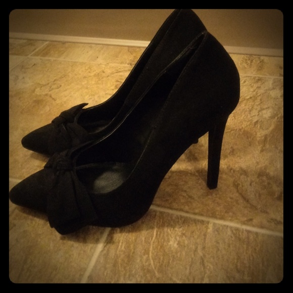 Olivia Shoes - Black high heels